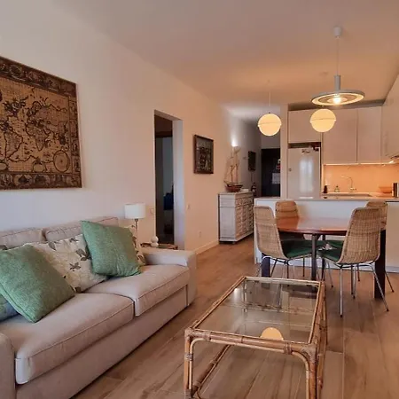 At A Sea View Top-floor Apt, 500 M From The Beach! Appartement