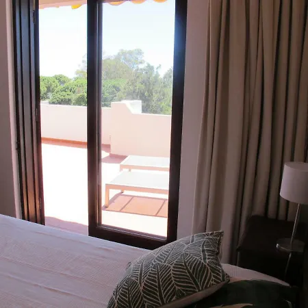 At A Sea View Top-floor Apt, 500 M From The Beach! *